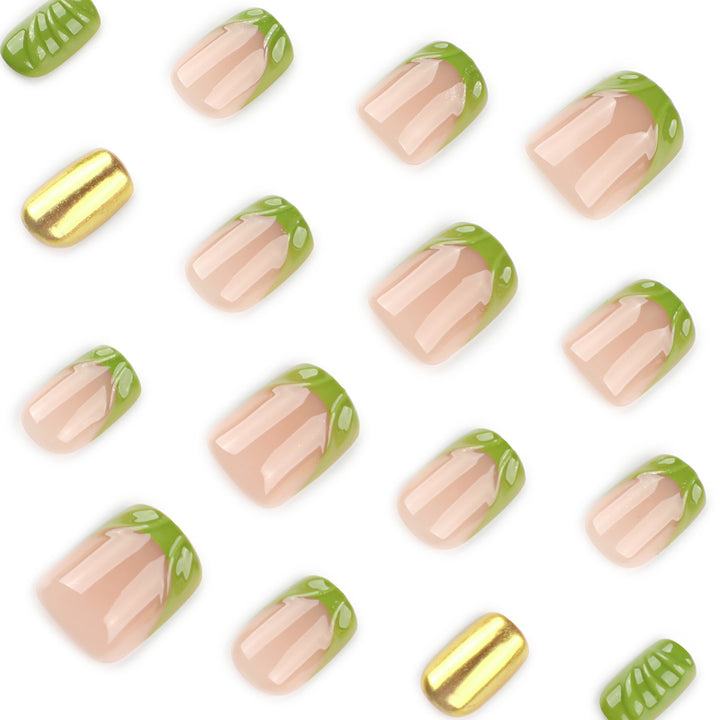Kreative Nagelkunst mit funkelnden Akzenten Karnz