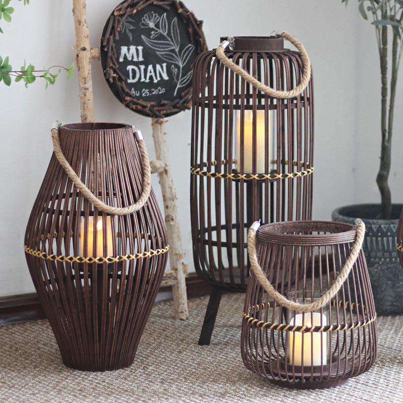 Rustikale Rattan-Laterne Karnz
