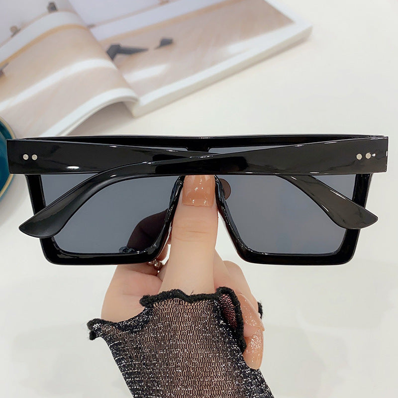Damen Oversized Sonnenbrille mit modernem rechteckigem Rahmen Karnz