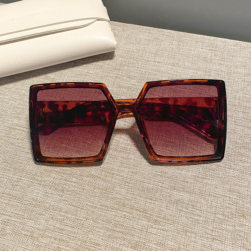 Damen quadratische Sonnenbrille mit robustem Rahmen und stylischem Design Karnz