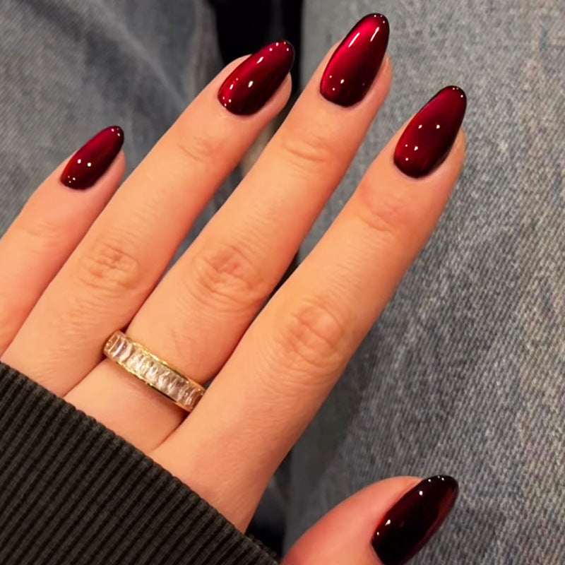 Elegante mandelförmige Press-On Nägel mit glänzendem Finish Karnz