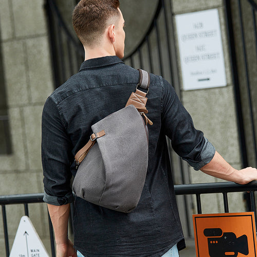 Stylischer ergonomischer Sling Bag Karnz