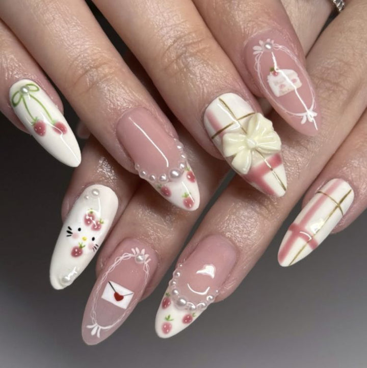 Künstlerisches Dekoratives Press-On Nagelset Karnz