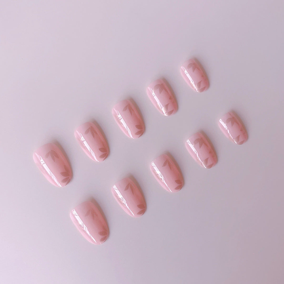 Kunstnagelset mit elegantem Blatt-Design Karnz