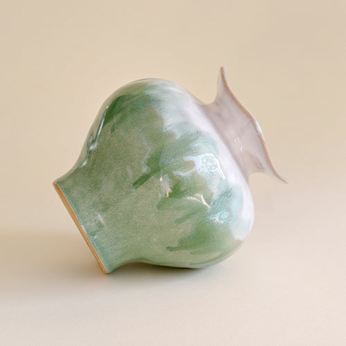 Elegante blattförmige Keramikvase