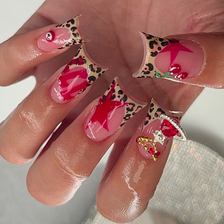 Künstlerische Leopardenmuster Press-On Nagelkunst Karnz