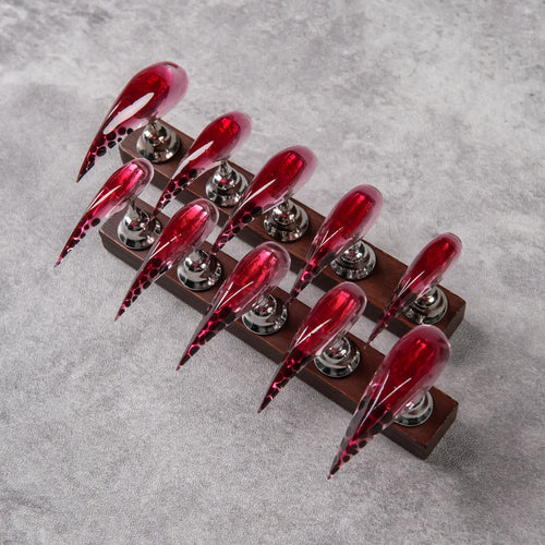 Künstlerische Stiletto Press-On Nägel mit glänzendem Finish