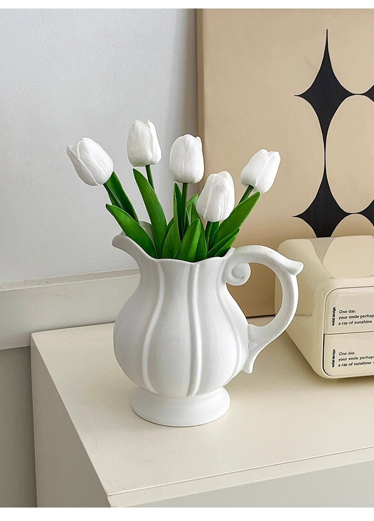 Eleganter dekorativer Blumenkrug für die Hauseinrichtung