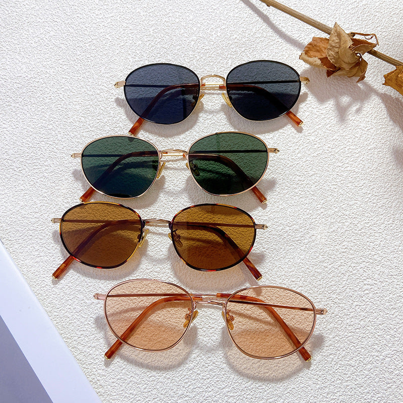 Modische Brille Im Eleganten Design Karnz