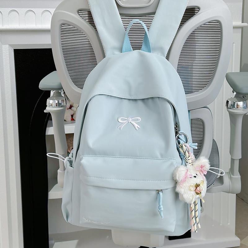 Lässiger Rucksack mit Schleifenverzierung