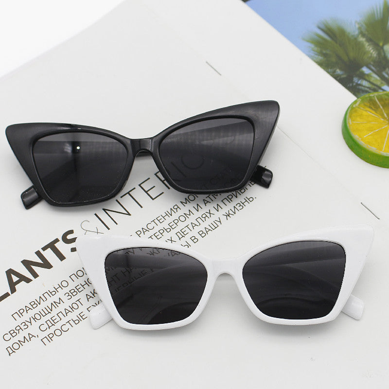 Damen Modische Cat-Eye Sonnenbrille mit hochwertiger Rahmenstruktur Karnz