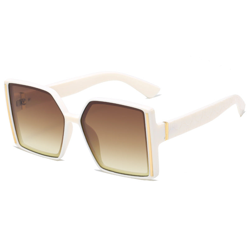 Damen modische Sonnenbrille im retro-inspirierten Design Karnz