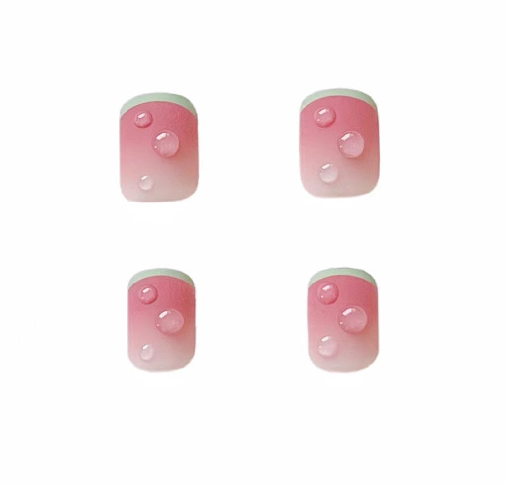 Kunstvolle und elegante Nageldesigns Karnz