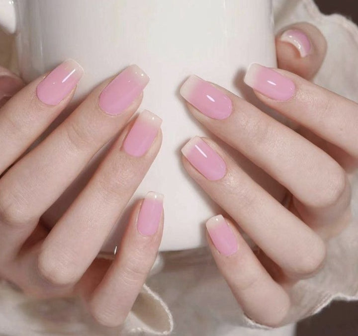 Dekorative Glitzer French Tip Nagelverzierungen Karnz