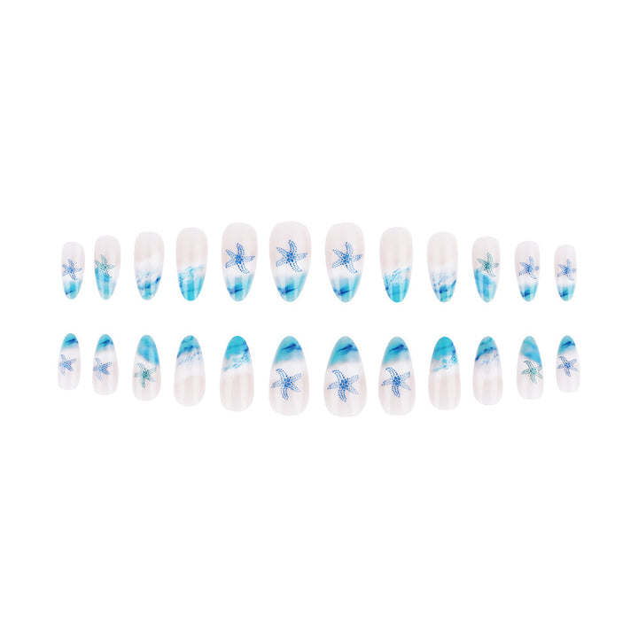 Künstlerisches Press-On Nagelset mit ozean-inspiriertem Design Karnz