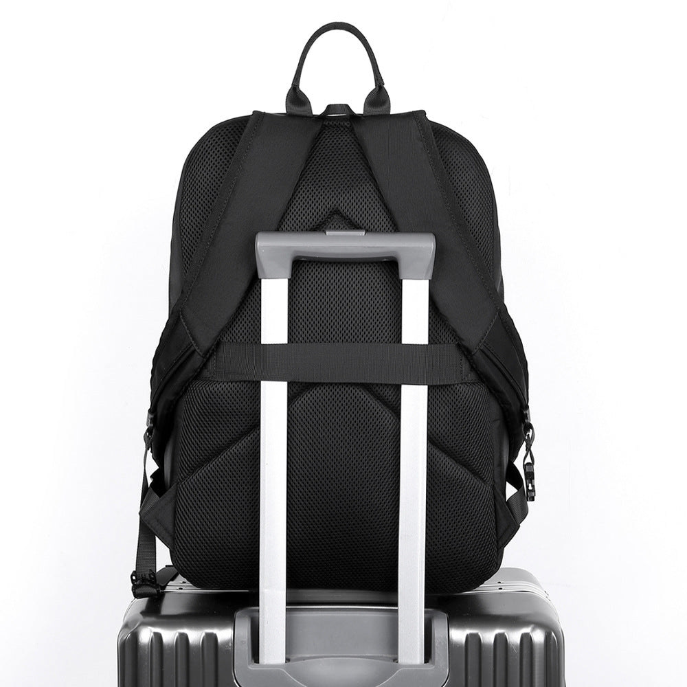 Schlanker Multifunktionaler Reise-Rucksack Karnz