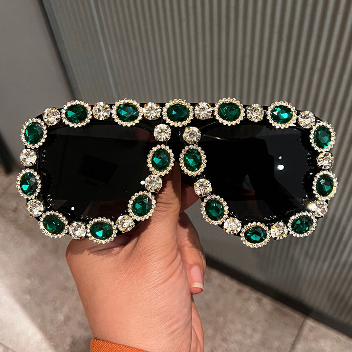 Damen Glamouröse Sonnenbrille mit funkelndem Kristallrahmen Karnz