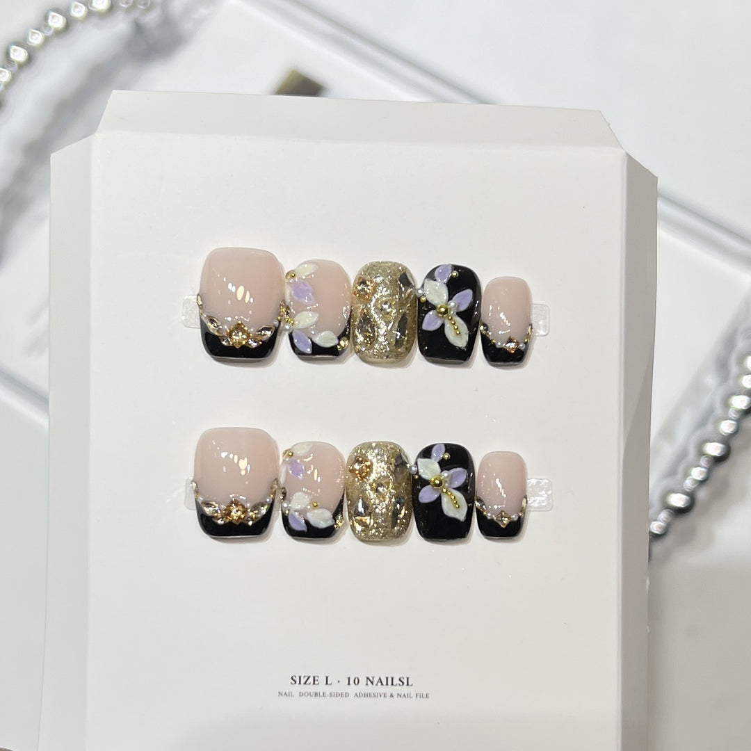 Themen Press-On Nagelkunstset mit Hello Kitty Designs Karnz