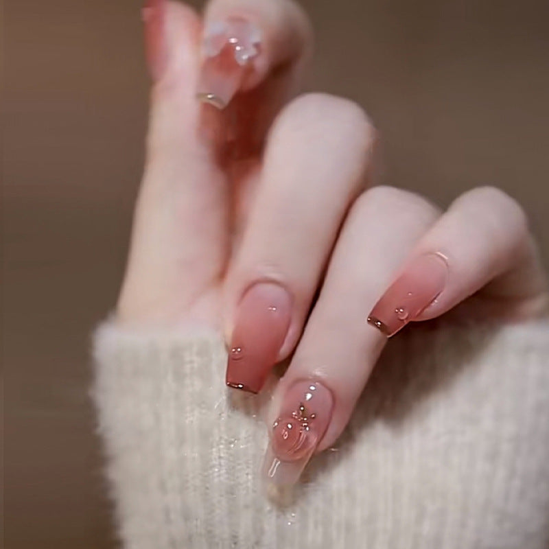 Künstliches Nageldesign