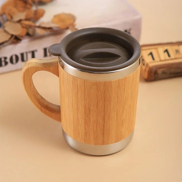 Damen nachhaltiger Isolierkaffee-Becher mit Holzgriff Karnz