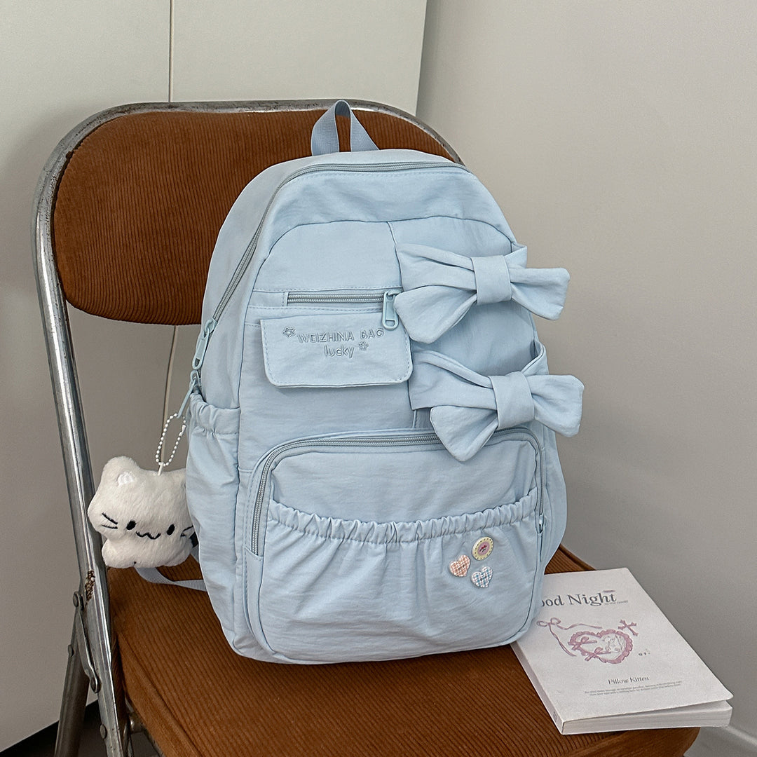 Stylischer Rucksack mit Bogenakzenten Karnz