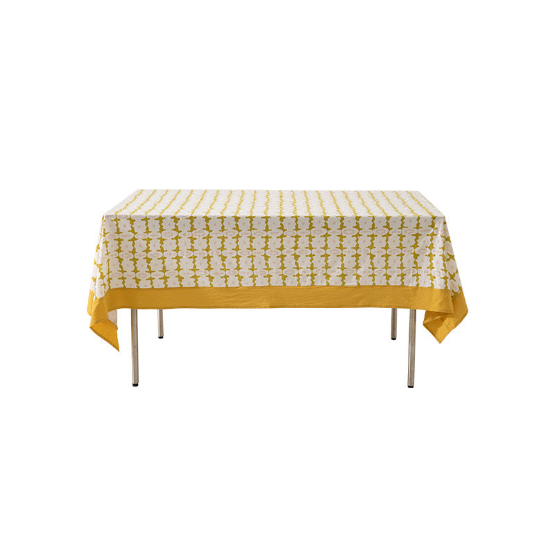 Baumwoll-Tischdecke mit grafischem Allover-Muster und kontrastierender Saumkante Karnz