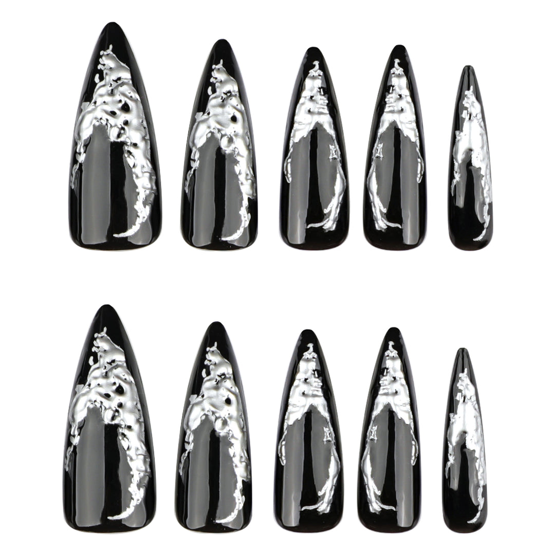 Kunstvolle Stiletto-Nägel mit modernem Metall-Effekt Karnz