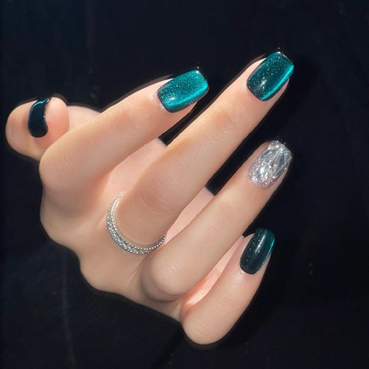 Funkelndes Acryl Press-On Nagelset Karnz
