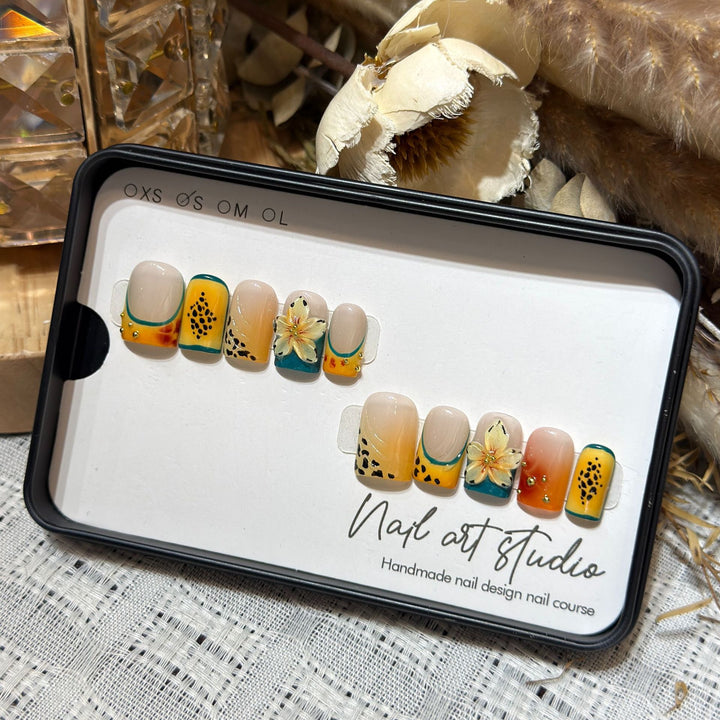 Blumenmotiv Press-On Nagelkunst Set Karnz