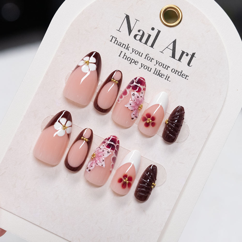 Künstlerisches Blumen-Press-On-Nägel-Set