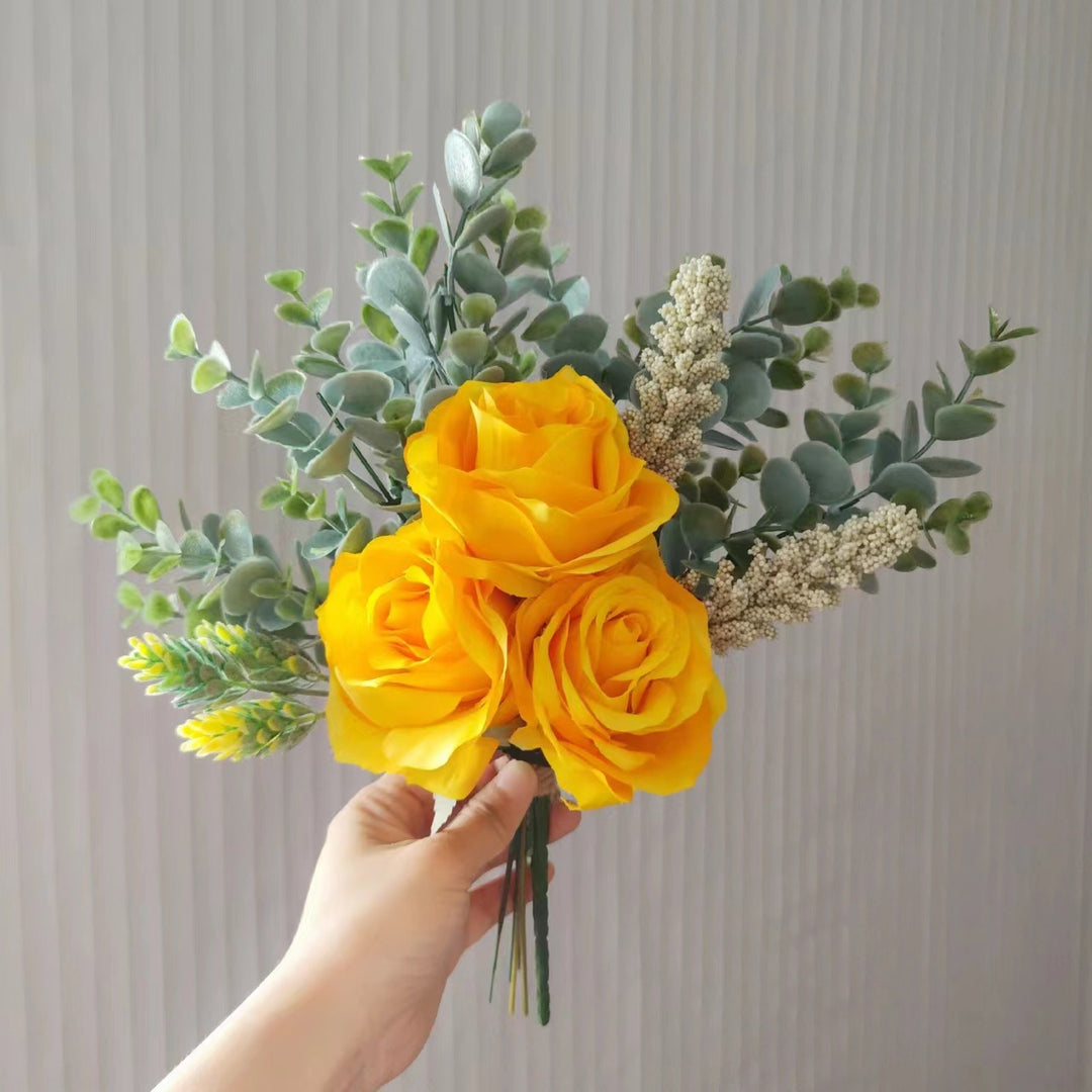 Lebensnahe Gelbe Rosenstrauß Arrangemement