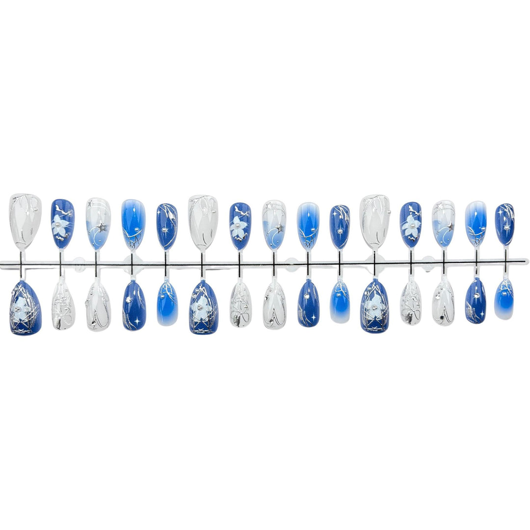 Press-On Nail Art Set mit floralen und metallischen Designs