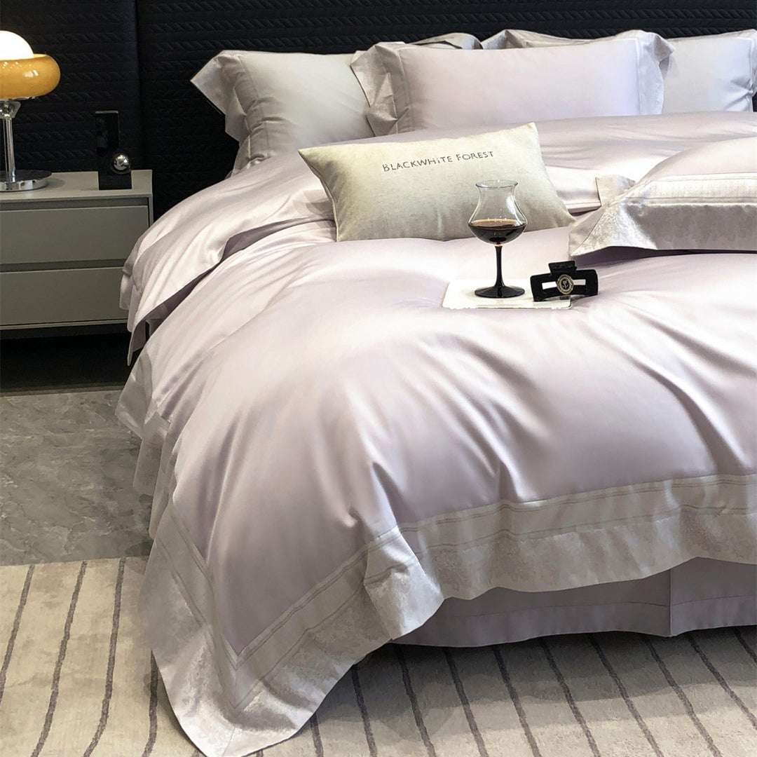 Luxuriöses Satin-Bettbezug-Set mit besticktem Rand