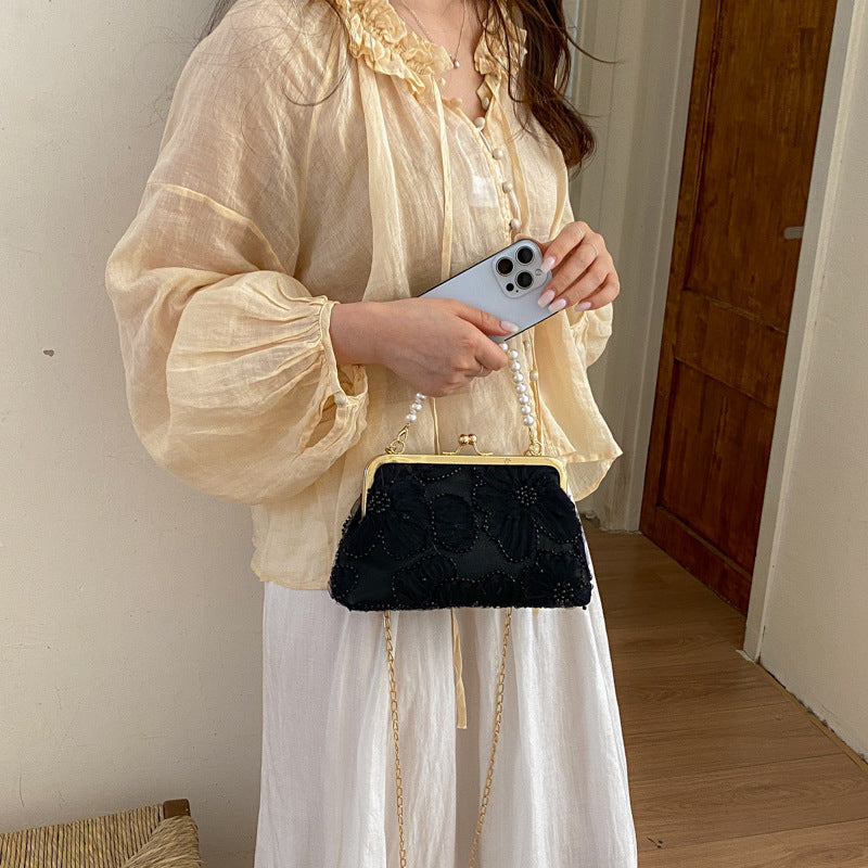 Elegante Perlen Abendtasche