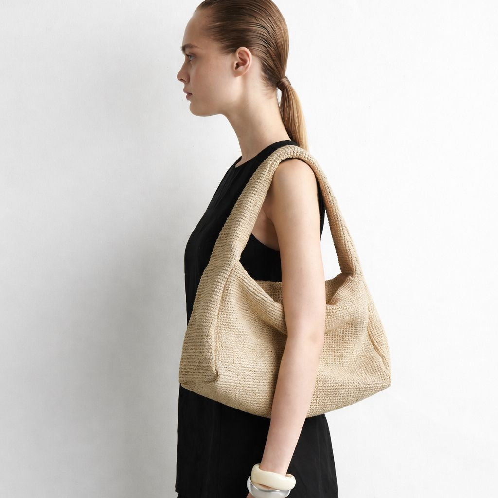 Geräumige handgefertigte Strick-Schultertasche