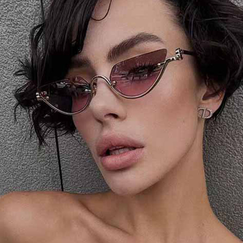 Damen Cat-Eye Sonnenbrille mit goldfarbenem Metallrahmen und UV-Schutz Karnz