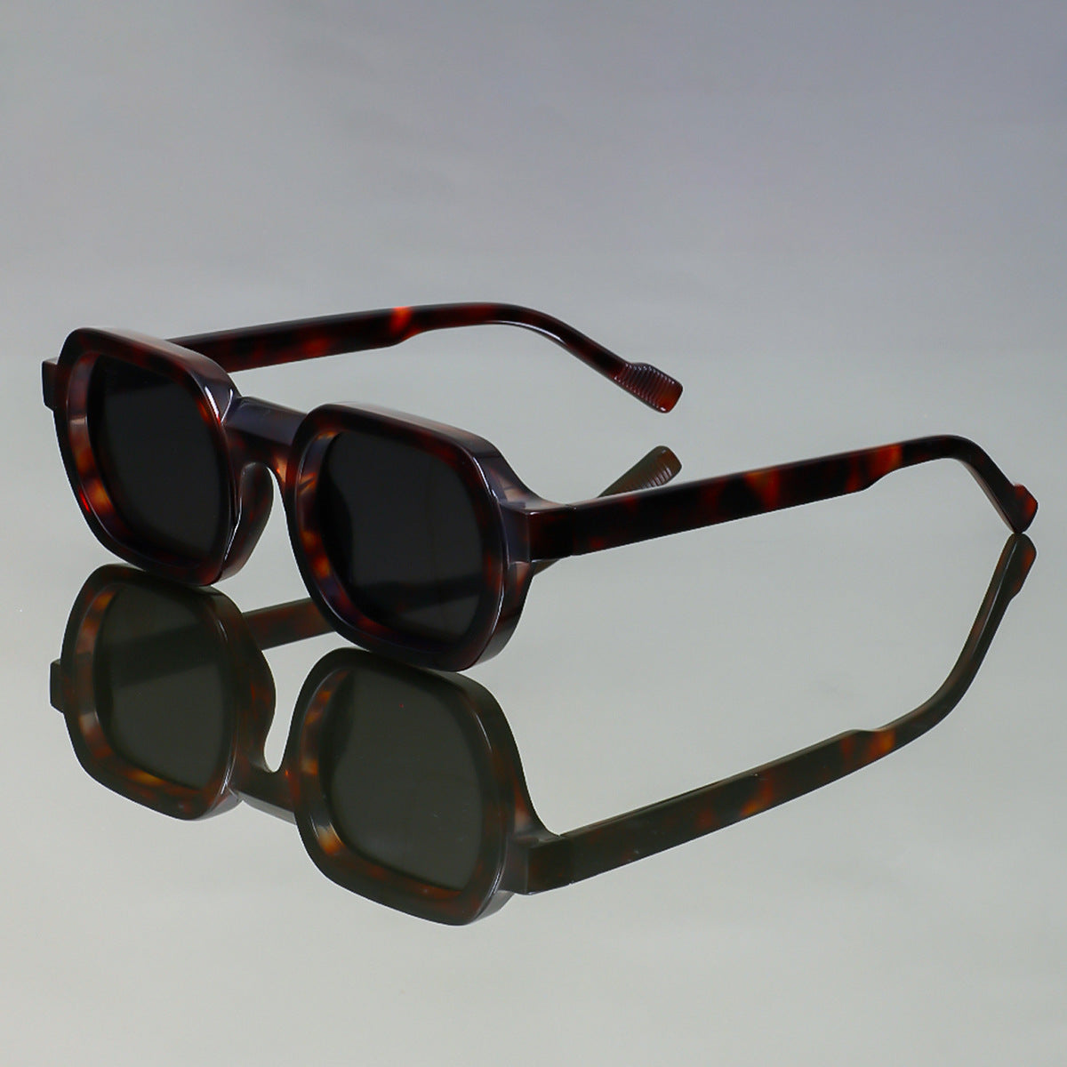 Damen modische Sonnenbrille im modernen Design mit breitem Rahmen Karnz