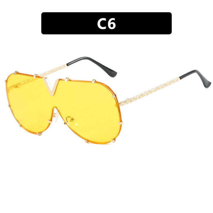 Damen oversized Schutzbrille im modernen Design Karnz