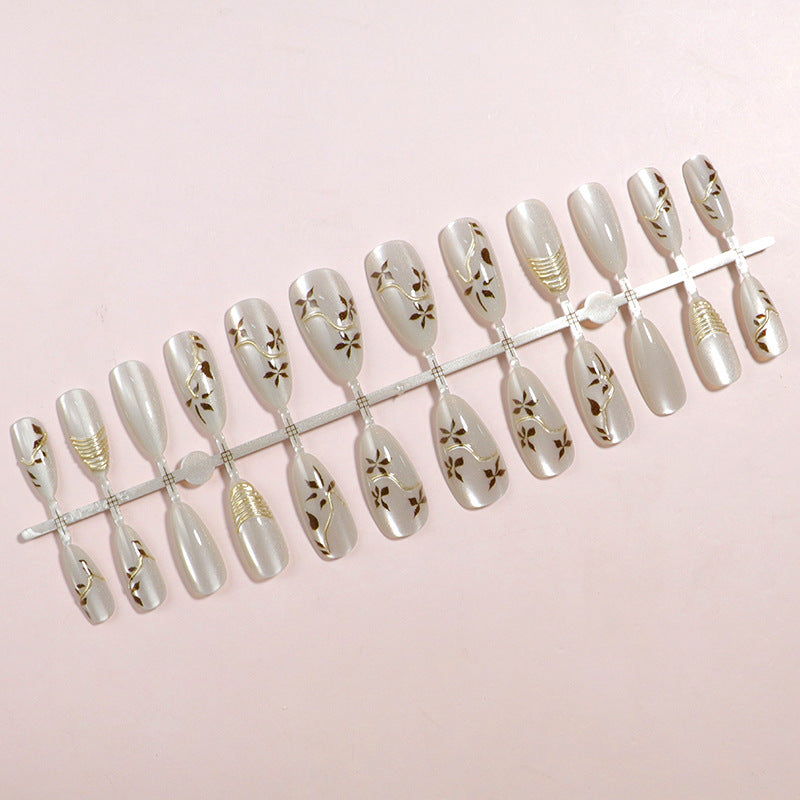 Elegantes Designer Press-On-Nagelset Karnz