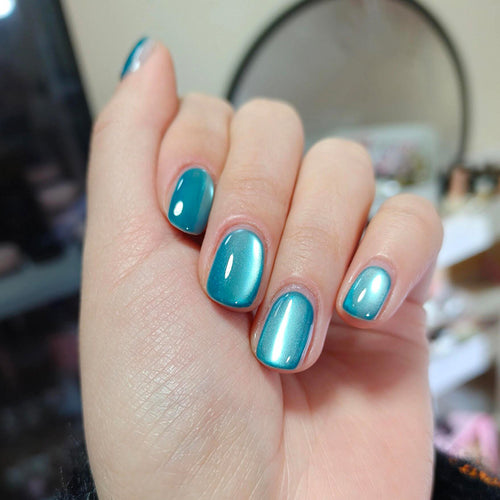 Premium Gel Finish Press-On Nail Set Karnz