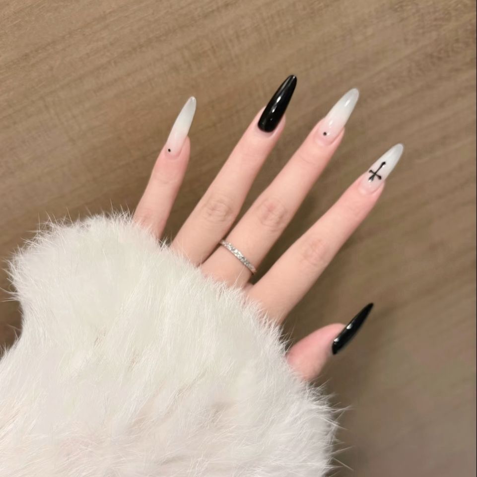 Künstlerisches Stiletto-Nagelset Karnz