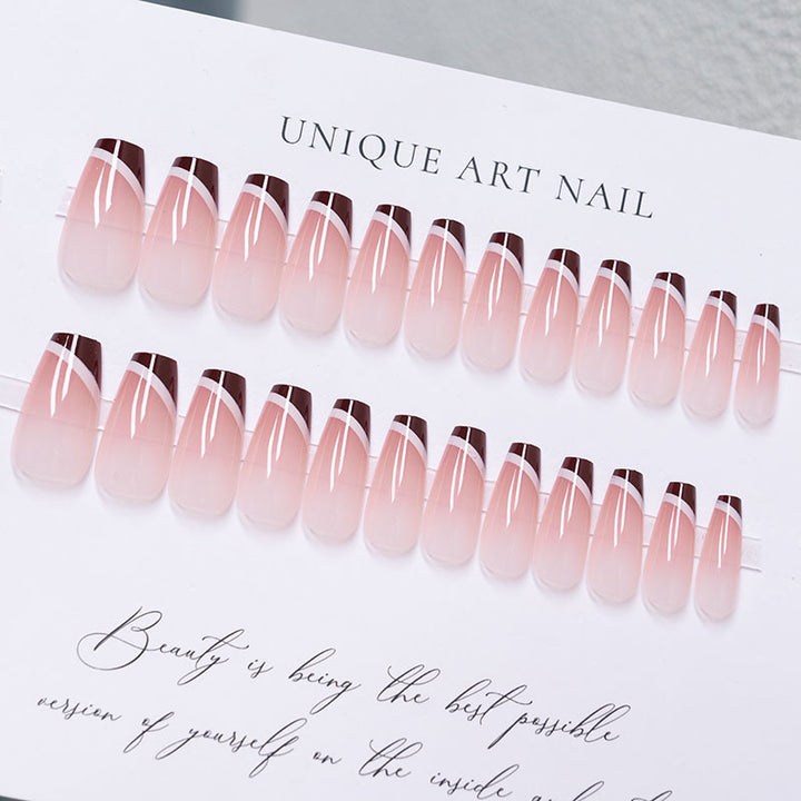 Elegante Slim French Tip Nagelverlängerungen