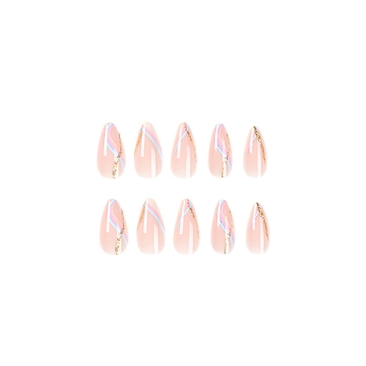 Kunstvolle Nagelverlängerungen mit glamourösem Gold-Design Karnz