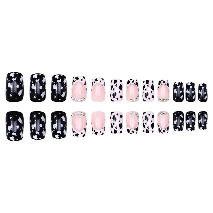 Dekoratives Acryl-Nageldesign Karnz 1789915886