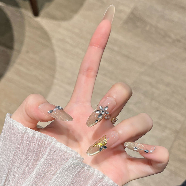 Künstlerische Glitter-Nagelverlängerungen Karnz