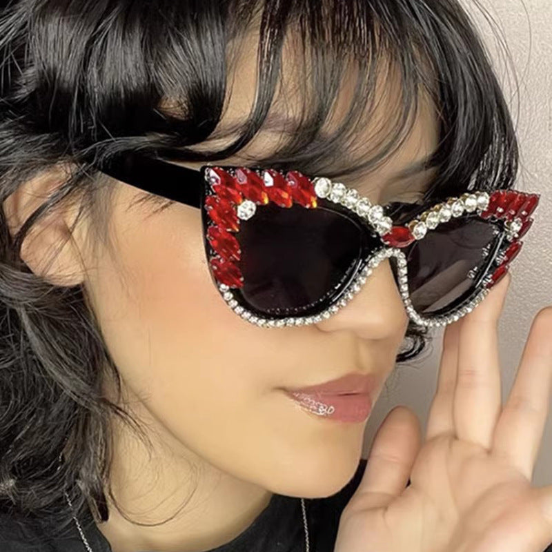 Damen Glamouröse Cat-Eye Sonnenbrille mit extravagantem Crystal-Verzierung Karnz