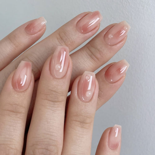 Elegante Kunstgärten mit hochglänzendem Finish Karnz