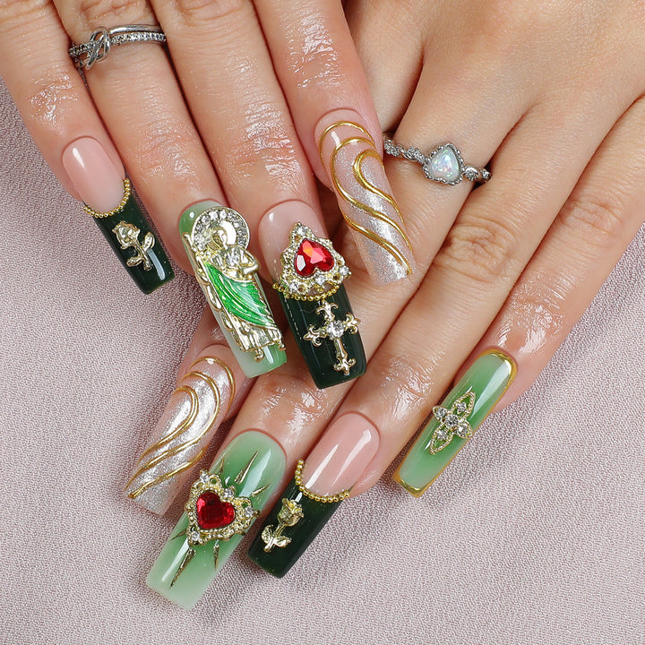 Kunstnagelset mit luxuriösen 3D-Verzierungen Karnz