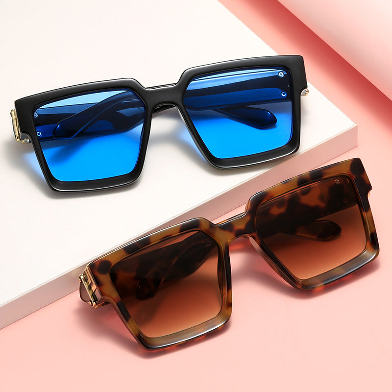 Damen quadratische Designer-Sonnenbrille mit auffälligem Rahmen Karnz