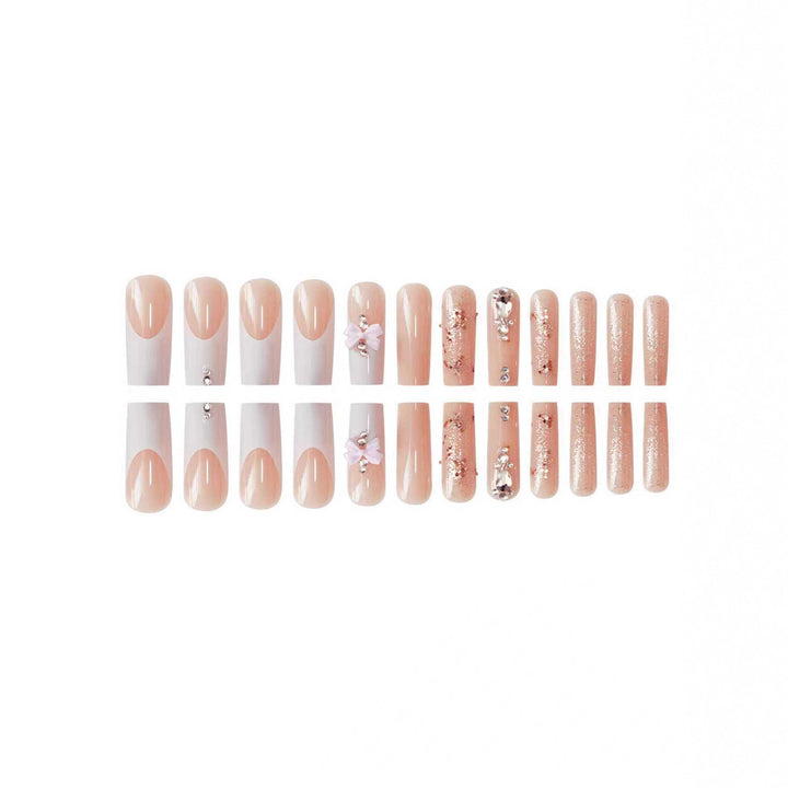 Elegante 3D Nagelkunst Verlängerungen Karnz